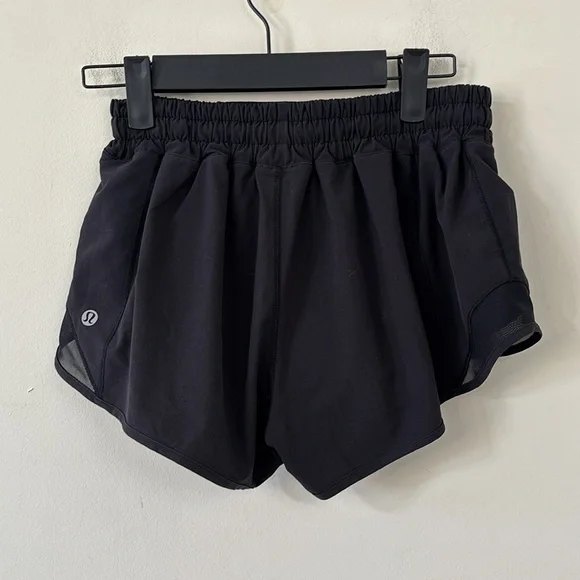 Lululemon Hotty Hot Short II *2.5" Black Size 4 - Picture 6 of 9